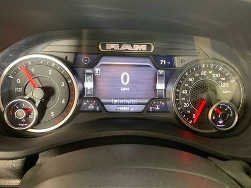 Used 2025 RAM 3500 Big Horn AWD/4WD image 24