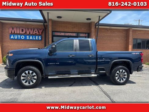 Used 2022 Chevrolet Silverado 2500 Custom w/ Custom Convenience Package AWD/4WD image 1
