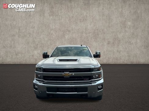 Used 2019 Chevrolet Silverado 2500 LTZ w/ Duramax Plus Package AWD/4WD image 2