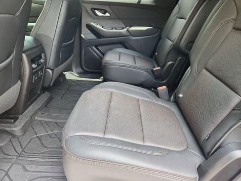 Used 2022 Chevrolet Traverse High Country FWD image 26