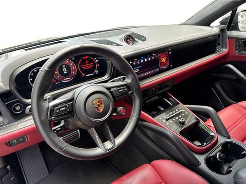 Used 2024 Porsche Cayenne Turbo GT AWD/4WD image 10