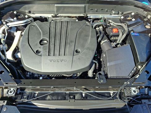 Used 2024 Volvo XC60 B5 Ultimate w/ Climate Package image 27