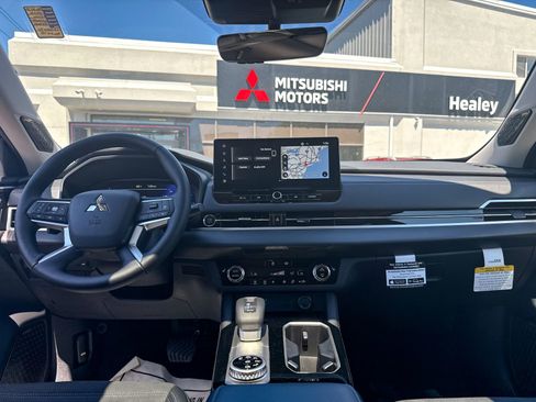 New 2026 Mitsubishi Outlander SE AWD/4WD image 26