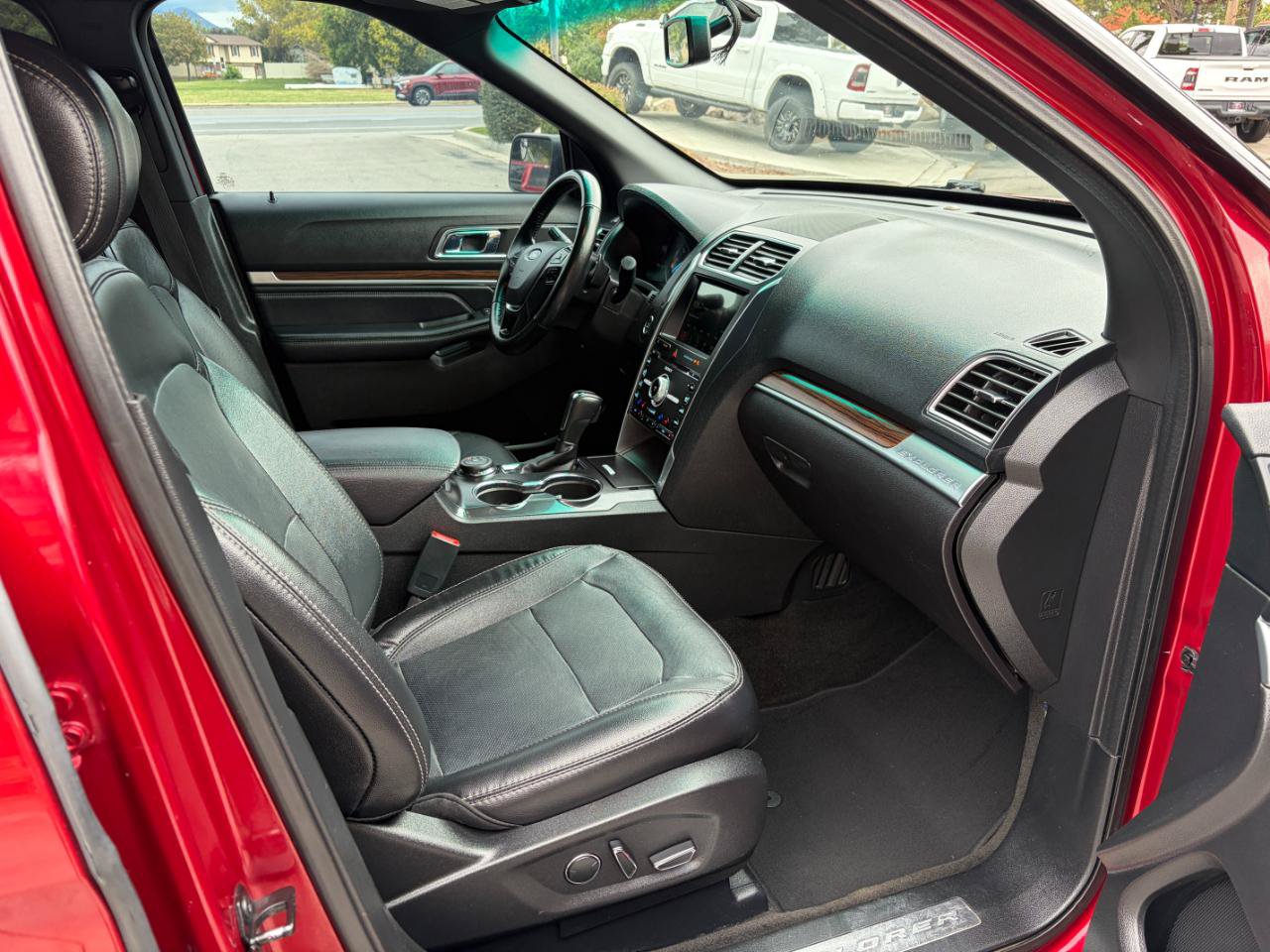 Used 2017 Ford Explorer Limited AWD/4WD image 9