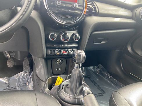 Used 2015 MINI Cooper 2-Door Hardtop image 15