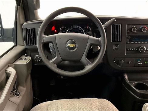 Used 2020 Chevrolet Express 2500 LT w/ LT Preferred Equipment Group image 4