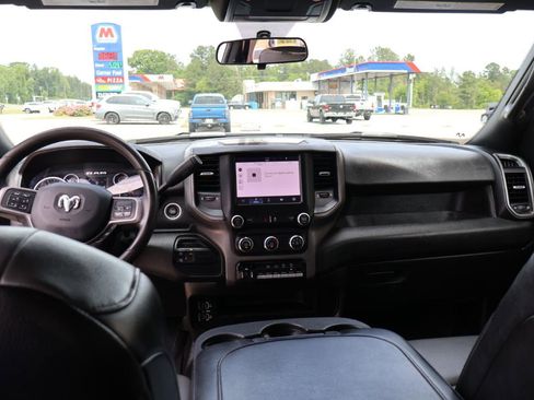 Used 2022 RAM 3500 Tradesman w/ Chrome Appearance Group AWD/4WD image 11