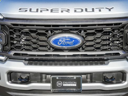 Used 2023 Ford F250 Lariat w/ Sport Appearance Package AWD/4WD image 7