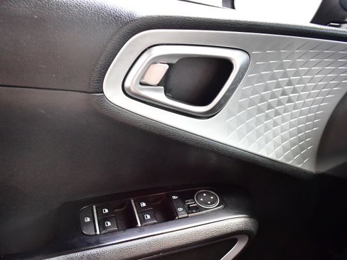 Used 2024 Kia Soul LX w/ Option Group 015 image 28