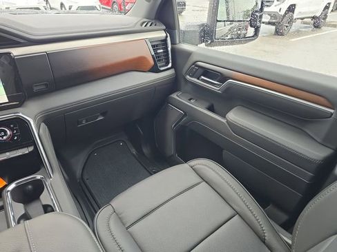 New 2025 GMC Sierra 2500 Denali w/ Denali Reserve Package AWD/4WD image 14