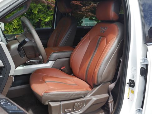 Used 2018 Ford F150 King Ranch w/ Equipment Group 601A Luxury AWD/4WD image 39