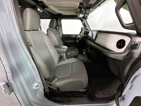Used 2025 Jeep Gladiator Sport AWD/4WD image 26