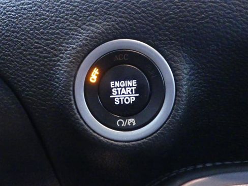 Used 2023 Dodge Challenger SXT image 19