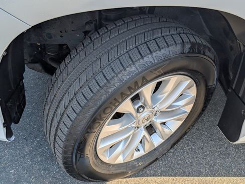 Used 2019 Lexus GX 460 Premium w/ Premium Package AWD/4WD image 21