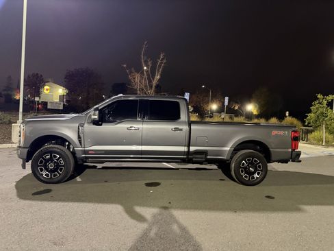 Certified 2023 Ford F250 Platinum image 2
