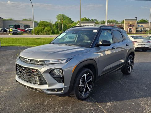 Used 2023 Chevrolet TrailBlazer RS w/ Convenience Package AWD/4WD image 2