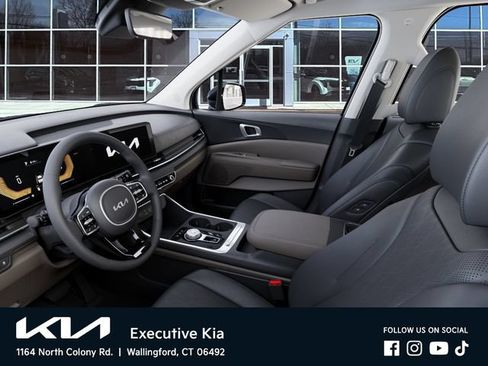New 2026 Kia Carnival EX FWD image 17