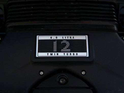 Used 2017 Bentley Bentayga W12 Sport Utility 4D image 4