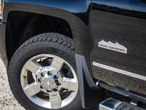 Used 2016 Chevrolet Silverado 2500 High Country w/ High Country Premium Package image 13