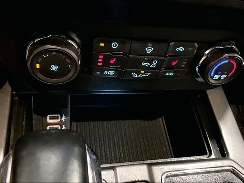 Used 2020 Ford F150 XLT w/ Equipment Group 302A Luxury image 17