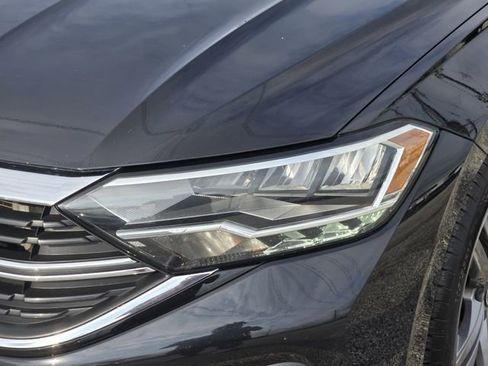 Used 2022 Volkswagen Jetta SE FWD image 9