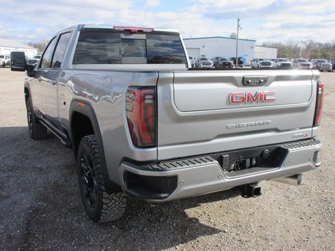 New 2026 GMC Sierra 2500 AT4 w/ AT4 Premium Plus Package image 9
