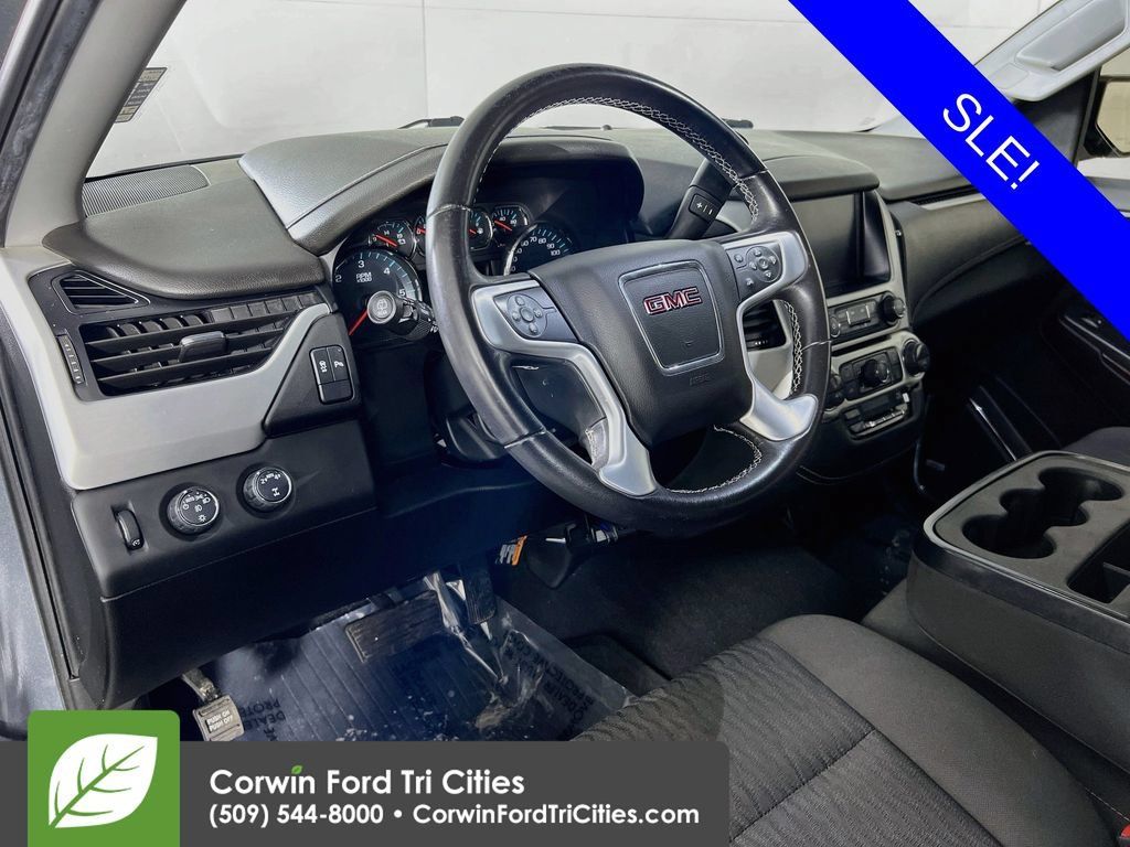 Used 2020 GMC Yukon XL SLE AWD/4WD image 3
