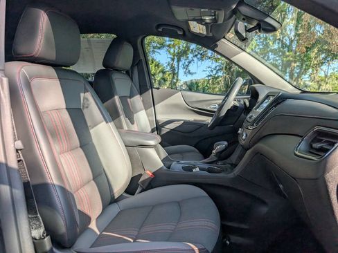 Used 2022 Chevrolet Equinox RS AWD/4WD image 18