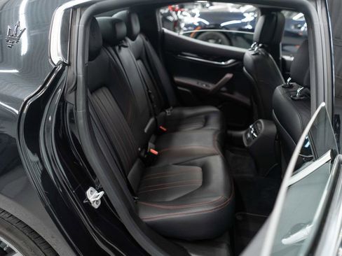 Used 2022 Maserati Ghibli Modena Q4 image 12