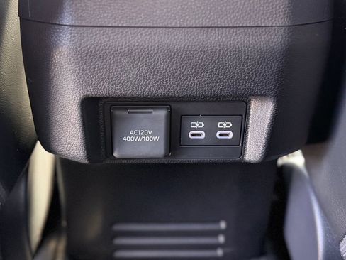 Certified 2025 Toyota Tacoma Limited AWD/4WD image 9