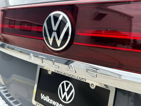New 2026 Volkswagen Atlas SE FWD image 47