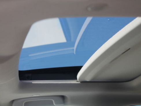 Used 2025 Honda CR-V EX image 8