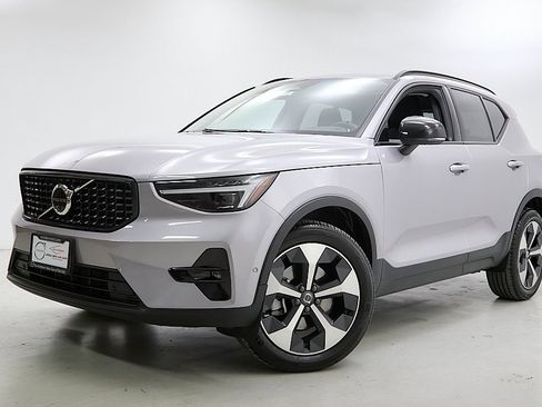 New 2026 Volvo XC40 B5 Plus w/ Protection Package Premier image 2