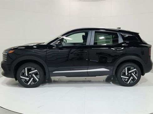 Certified 2026 Nissan Kicks SV FWD image 5