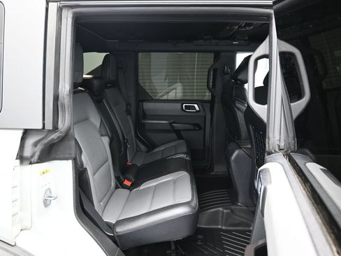 Used 2024 Ford Bronco Everglades AWD/4WD image 12