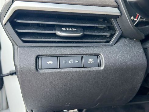 Used 2025 Nissan Altima 2.5 SV image 19