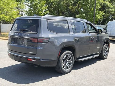 Used 2024 Jeep Wagoneer Series II w/ Flexible Seating Group RWD image 12