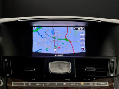 Used 2019 INFINITI Q70 L 3.7 AWD/4WD image 22