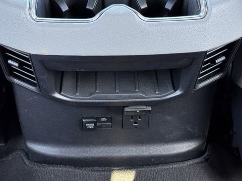 Used 2025 Toyota Tundra Limited w/ Power Package image 33