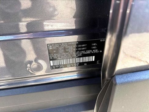 Used 2021 Toyota RAV4 LE AWD/4WD image 33