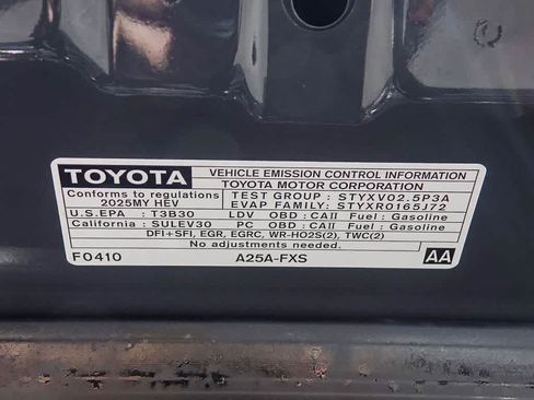 Used 2025 Toyota Camry SE FWD image 23