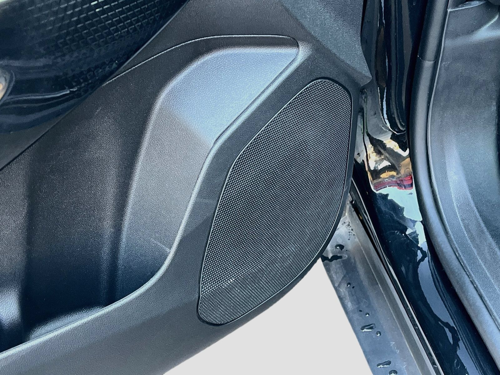 Used 2026 Chevrolet Trax LT w/ Sunroof Package FWD image 18