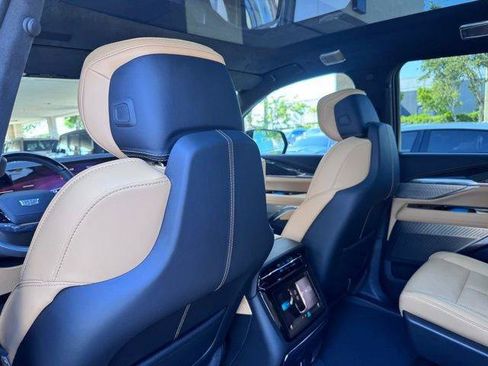 New 2025 Cadillac Escalade IQ Luxury 2 w/ LPO, Radiant Package image 27