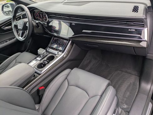 Used 2025 Audi Q8 Prestige w/ Prestige Package image 29