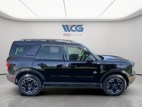 Used 2025 Ford Bronco Sport Outer Banks w/ Outer Banks Tech Package+ AWD/4WD image 2