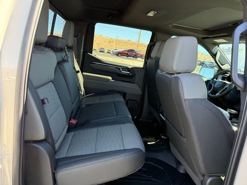 New 2026 Chevrolet Silverado 1500 ZR2 image 17