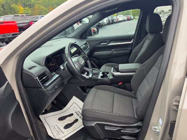 Used 2025 GMC Terrain Elevation AWD/4WD image 16