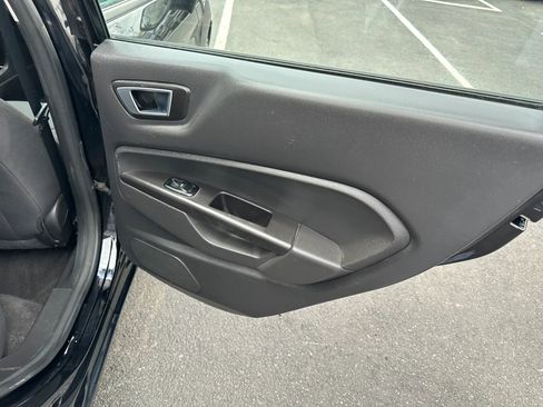 Used 2016 Ford Fiesta SE w/ Equipment Group 201A FWD image 14
