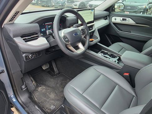 New 2026 Ford Explorer Active w/ Active Comfort Package image 9