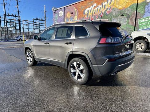 Certified 2019 Jeep Cherokee Limited image 3